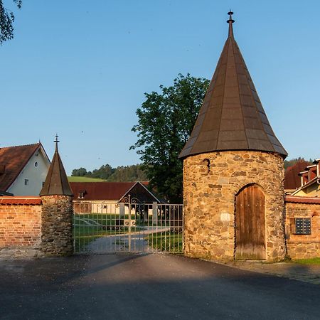 La Boheme Lodges And Glamping Vrhavec Exterior photo